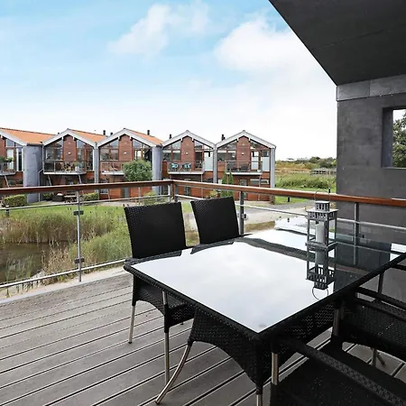 4 Person In Bogense-by Traum